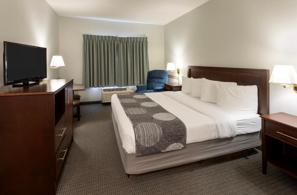 Suite with Hot Tub interior